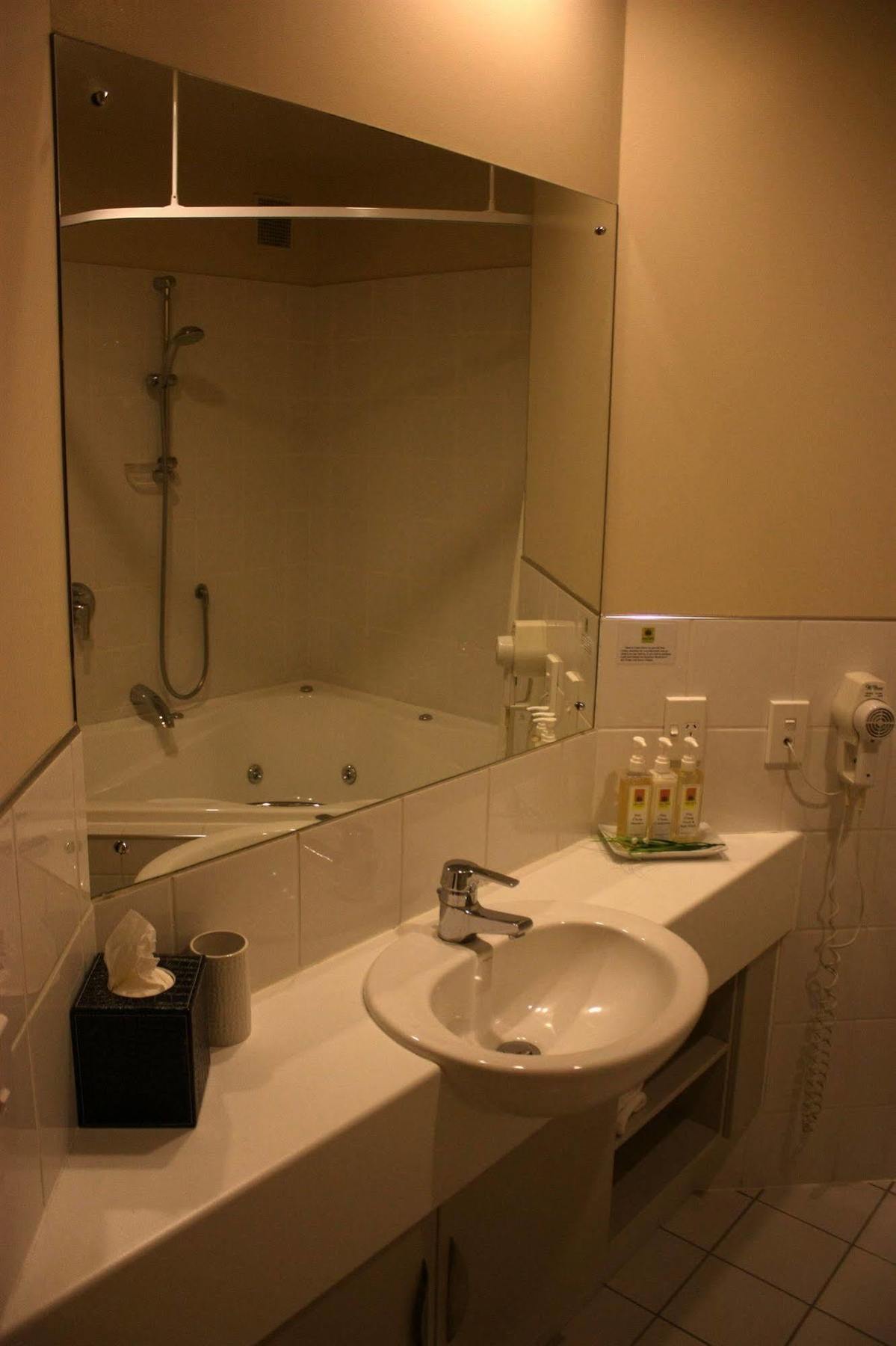 Cedar Grove Motor Lodge Нельсон Екстер'єр фото